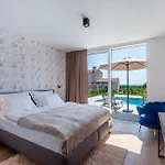 Design Emily White With Seaview Near Rovinj 빌라