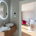 Design Emily White With Seaview Near Rovinj 빌라 발
