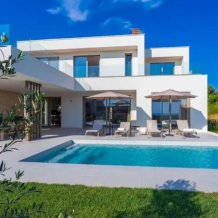 Villa Design Emily White With Seaview Near Rovinj Bale