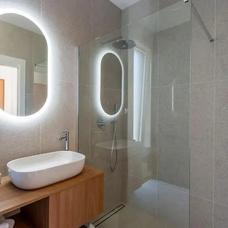 Design Emily White With Seaview Near Rovinj