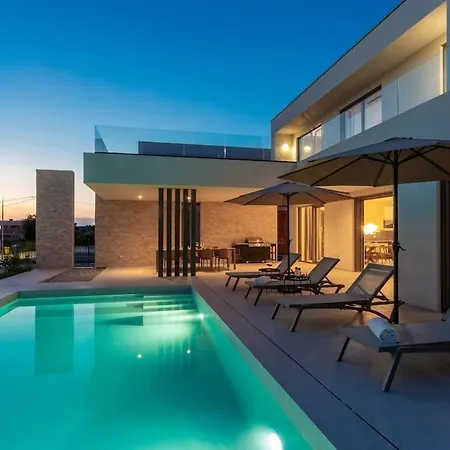 Villa Design Emily White With Seaview Near Rovinj