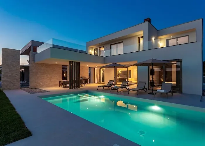 Design Emily White With Seaview Near Rovinj 빌라 발