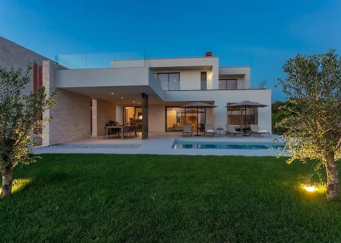 Design Emily White With Seaview Near Rovinj 빌라