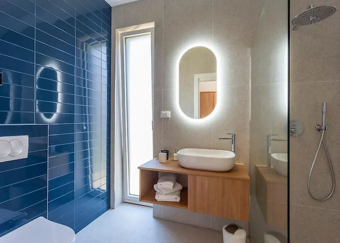 Design Emily White With Seaview Near Rovinj 빌라 발