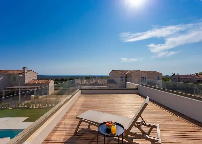 Design Emily White With Seaview Near Rovinj 빌라 *