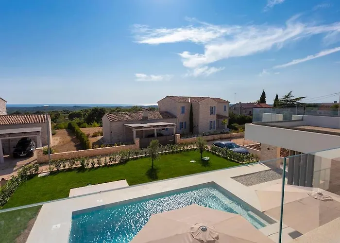 Design Emily White With Seaview Near Rovinj * Bale