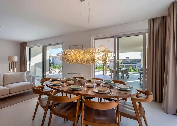Design Emily White With Seaview Near Rovinj * Bale