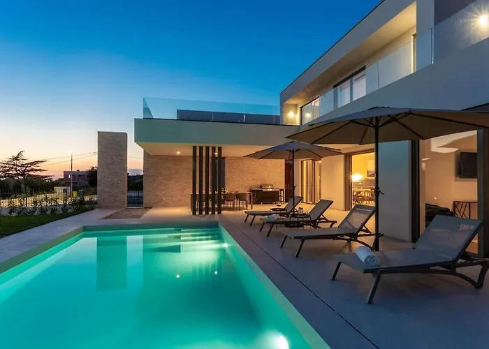 Villa Design Emily White With Seaview Near Rovinj