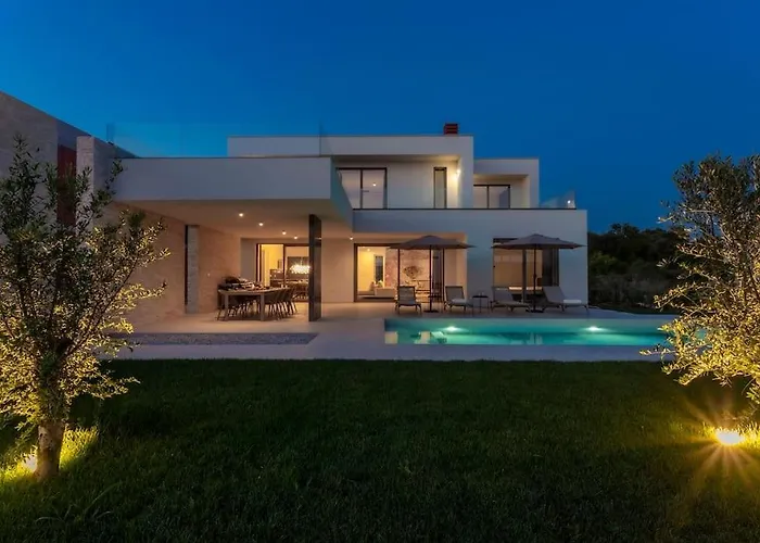 Design Emily White With Seaview Near Rovinj Bale