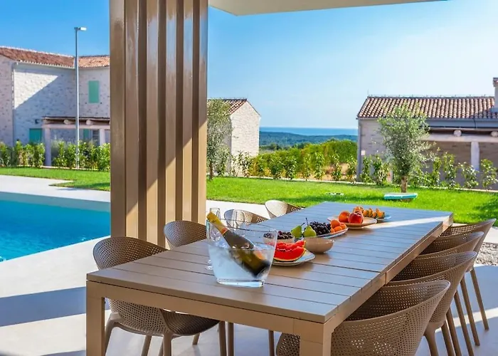 Villa Design Emily White With Seaview Near Rovinj Bale